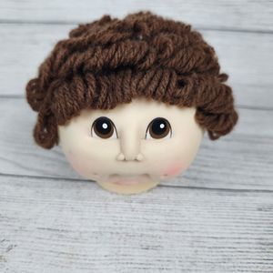 Vtg 1984 CABBAGE PATCH Doll Head MN Thomas Parts Original Brown Curly Yarn Hair